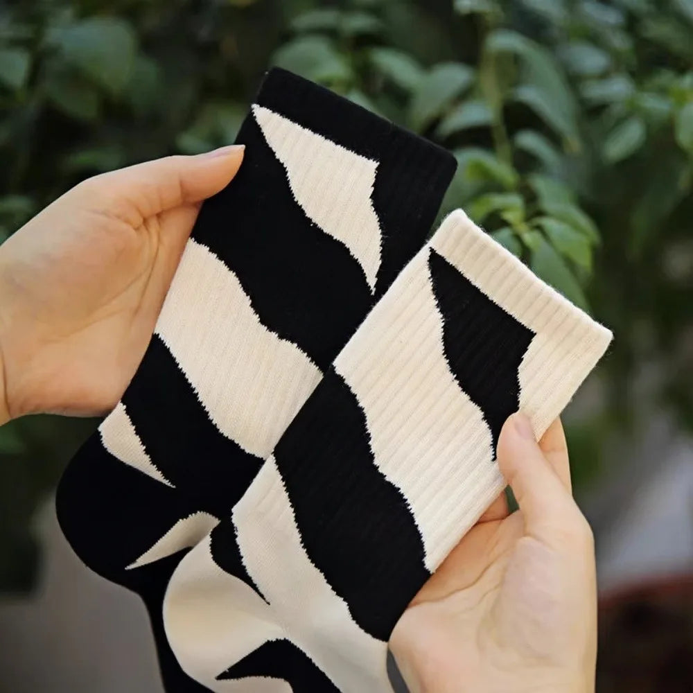 Asymmetrical A/B Style Couple Socks–Harajuku Mismatched Cotton Socks,Fun Casual Unisex Gift for Street Fashion Lovers